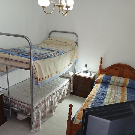 Habitacion Privada Triple Толедо Екстер'єр фото