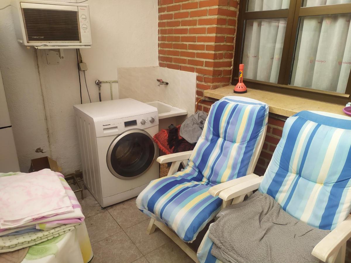 Habitacion Privada Triple Толедо Екстер'єр фото