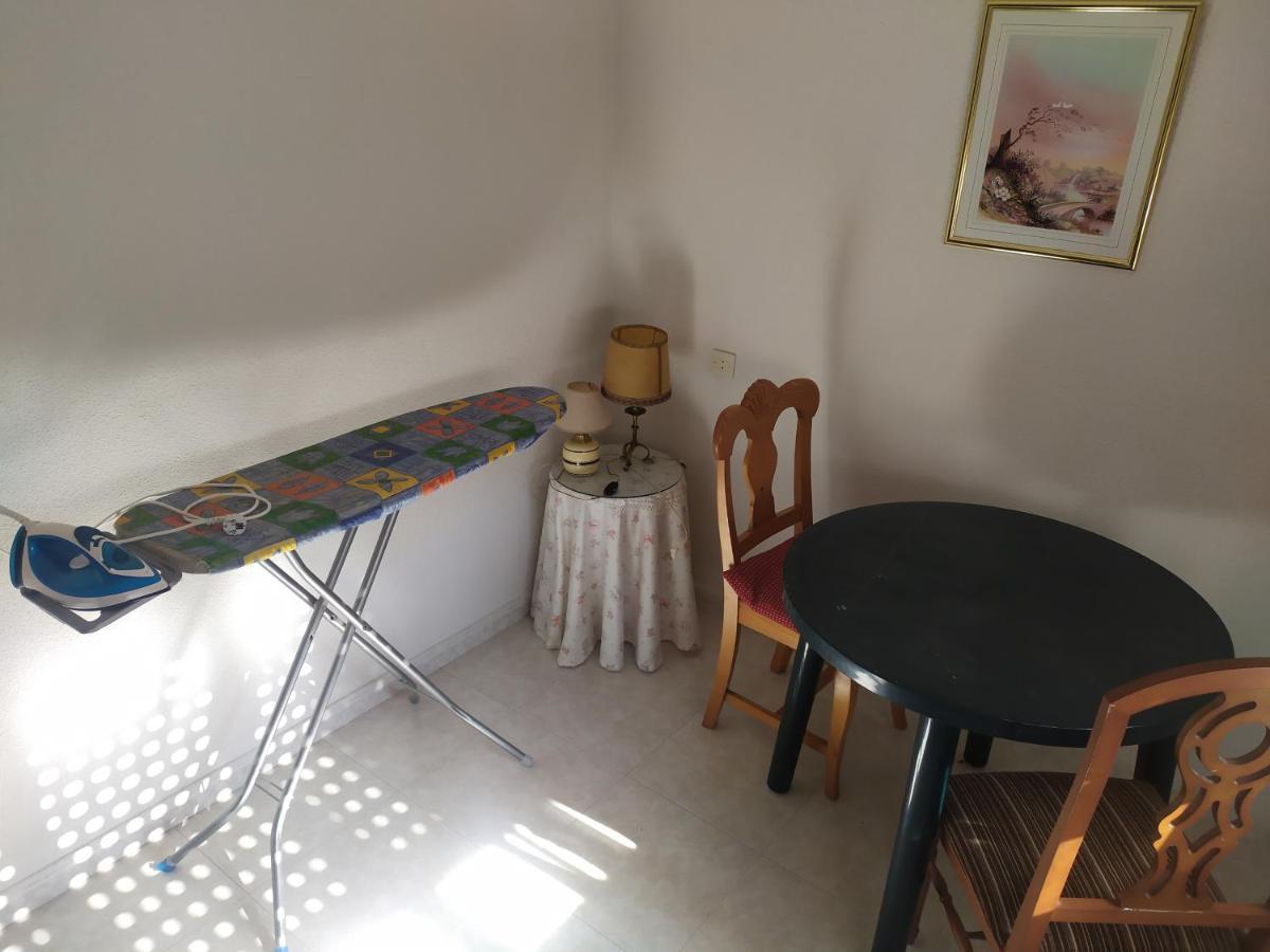 Habitacion Privada Triple Толедо Екстер'єр фото
