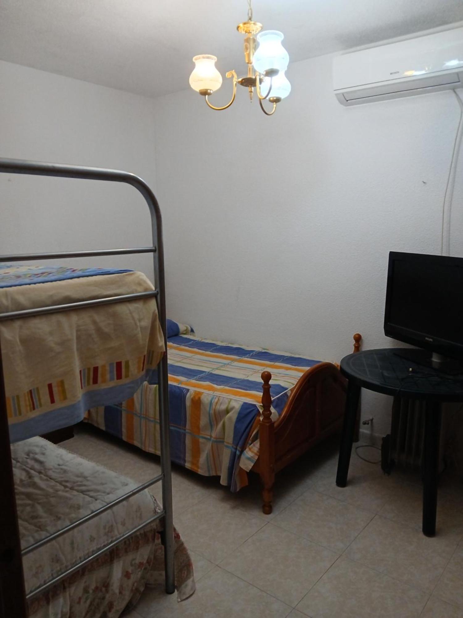 Habitacion Privada Triple Толедо Екстер'єр фото
