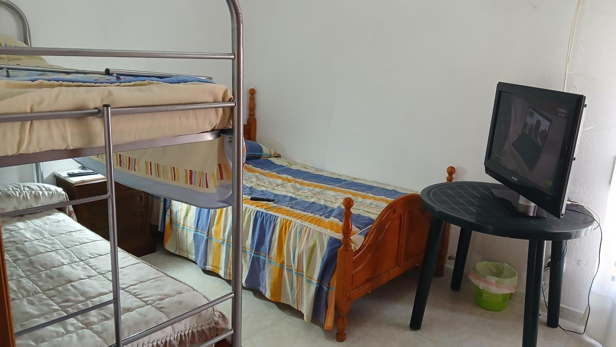 Habitacion Privada Triple Толедо Екстер'єр фото