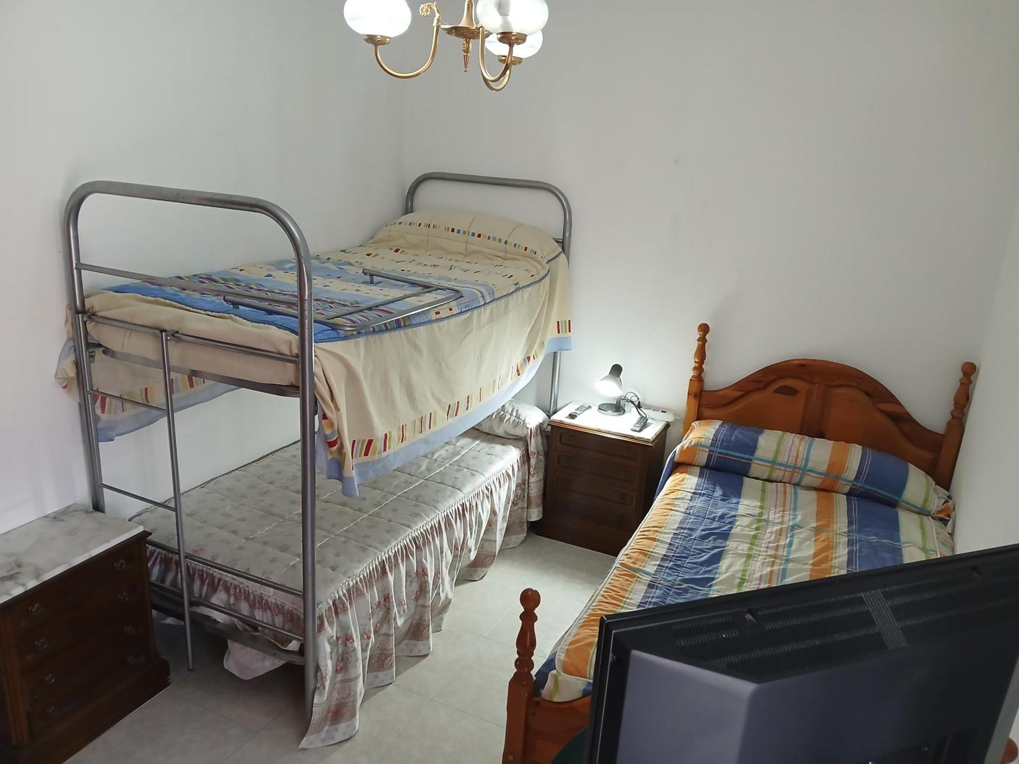 Habitacion Privada Triple Толедо Екстер'єр фото